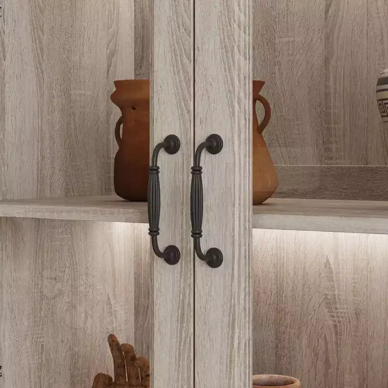 Vitrine 4 portes en chêne gris avec bande LED, portes en verre trempé, éclairage LED, meuble de rangement/garde-manger