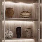 Vitrine 4 portes en chêne gris avec bande LED, portes en verre trempé, éclairage LED, meuble de rangement/garde-manger